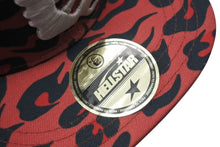 Load image into Gallery viewer, 新品未使用 HELLSTAR ヘルスター SS24 Cheetah Print Fitted Hat チータープリントフィットハット F03653B9 レッド 7 1/8 中古 4c075188