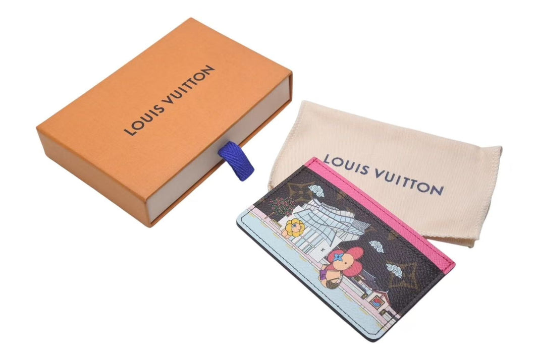 新品同様 LOUIS VUITTON ルイヴィトン ポルトカルト サーンプル カードケース M81729 モノグラム ヴィヴィエンヌ クリスマス限定 中古 4c075190