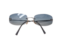 Load image into Gallery viewer, 極美品 CHANEL シャネル リムレス サングラス 4002 c.124/55 サイズ57□19 130 ココマーク ブルー グラデーション 中古 4c075192
