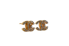 Load image into Gallery viewer, 極美品 CHANEL シャネル ココマーク ラインストーン ピアス GP 01P 3.5g ゴールド金具 アクセサリー ジュエリー 中古 4c075193