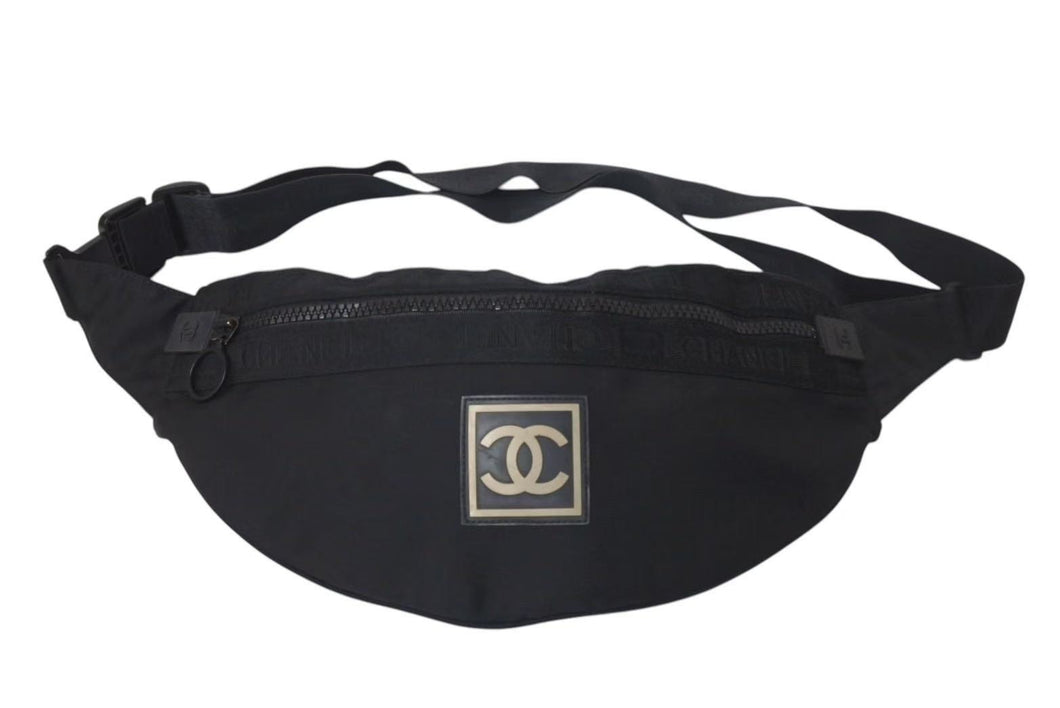 CHANEL シャネル ウエストバッグ・ボディバッグ スポーツライン ココマーク ナイロン 8番台 ブラック 美品 中古 4c075222