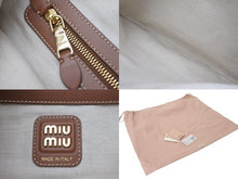 Load image into Gallery viewer, 新品未使用 MIUMIU ミュウミュウ ロゴ トートバッグ ショルダーバッグ IVY 5BG231 キャンバス レザー ホワイト ブラウン 中古 4c075237