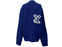 Load image into Gallery viewer, LOUIS VUITTON ルイヴィトン 20AW LVインタルシア ニット セーター RM202M VSS HJN18W ブルー ホワイト サイズL 美品 中古 4c075246
