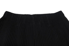Load image into Gallery viewer, 新品同様 ISSEY MIYAKE イッセイミヤケ オムプリッセ プリーツパンツ HP55JF150 ポリエステル ブラック サイズ1 中古 4c075248