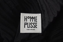 Load image into Gallery viewer, 新品同様 ISSEY MIYAKE イッセイミヤケ オムプリッセ プリーツパンツ HP55JF150 ポリエステル ブラック サイズ1 中古 4c075248