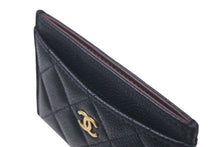 Load image into Gallery viewer, 極美品 CHANEL シャネル マトラッセ カードケース 名刺入れ ランダム番台 キャビアスキン ブラック ゴールド金具 中古 4c075261