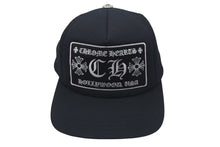 Load image into Gallery viewer, 極美品 CHROME HEARTS クロムハーツ トラッカーキャップ ハリウッド CHロゴ刺繍 クロスボール シルバー 925 ブラック 中古 4c075269