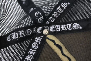 極美品 CHROME HEARTS クロムハーツ トラッカーキャップ ハリウッド CHロゴ刺繍 クロスボール シルバー 925 ブラック 中古 4c075269