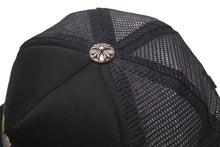 Load image into Gallery viewer, CHROME HEARTS クロムハーツ セメタリークロスプリント トラッカーメッシュキャップ ポリエステル ブラック シルバー金具 美品 中古 4c075277