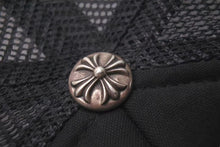 Load image into Gallery viewer, CHROME HEARTS クロムハーツ セメタリークロスプリント トラッカーメッシュキャップ ポリエステル ブラック シルバー金具 美品 中古 4c075277