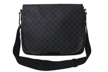 Load image into Gallery viewer, LOUIS VUITTON ルイヴィトン ダニエルMM ショルダーバッグ N58029 ダミエグラフィット ブラック シルバー金具 美品 中古 4c075298