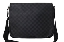 Load image into Gallery viewer, LOUIS VUITTON ルイヴィトン ダニエルMM ショルダーバッグ N58029 ダミエグラフィット ブラック シルバー金具 美品 中古 4c075298