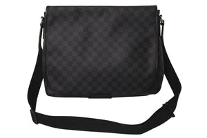 LOUIS VUITTON ルイヴィトン ダニエルMM ショルダーバッグ N58029 ダミエグラフィット ブラック シルバー金具 美品 中古 4c075299