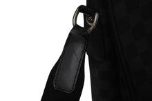 Load image into Gallery viewer, LOUIS VUITTON ルイヴィトン ダニエルMM ショルダーバッグ N58029 ダミエグラフィット ブラック シルバー金具 美品 中古 4c075299