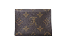 Load image into Gallery viewer, 極美品 LOUIS VUITTON ルイヴィトン モノグラム アンヴェロップカルトドゥヴィジット カードケース M63801 中古 4c075313