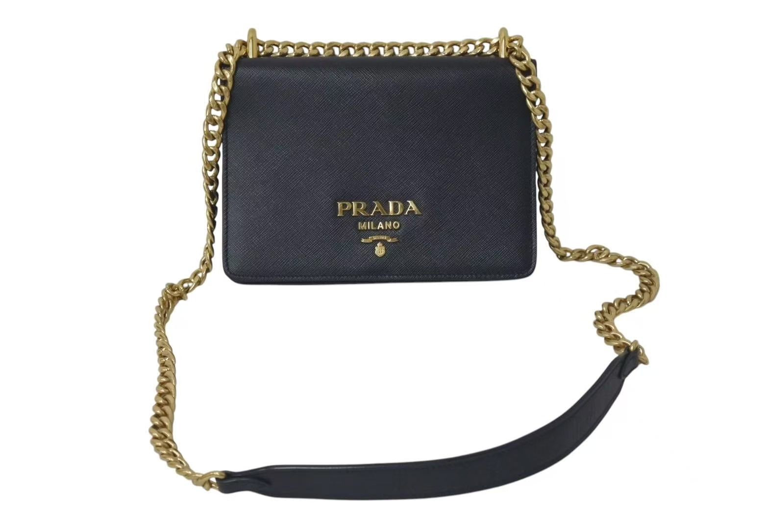 美品【PRADA】プラダポーチダークグレー194