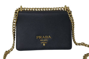 極美品 PRADA プラダ サフィアーノ チェーンショルダーバッグ 1BD133 ブラック レザー ゴールド金具 中古 4c075375