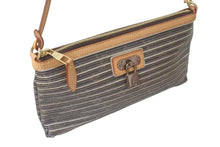 Load image into Gallery viewer, LOUIS VUITTON ルイヴィトン アクセサリーポーチ エデン ゾエ M40381 ブラウン シルバー PVC ゴールド金具 中古 4c075386
