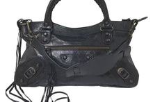Load image into Gallery viewer, BALENCIAGA バレンシアガ ショルダーバッグ ザ ファースト シティーバック ブラック レザー 103208 美品 中古 4c075392