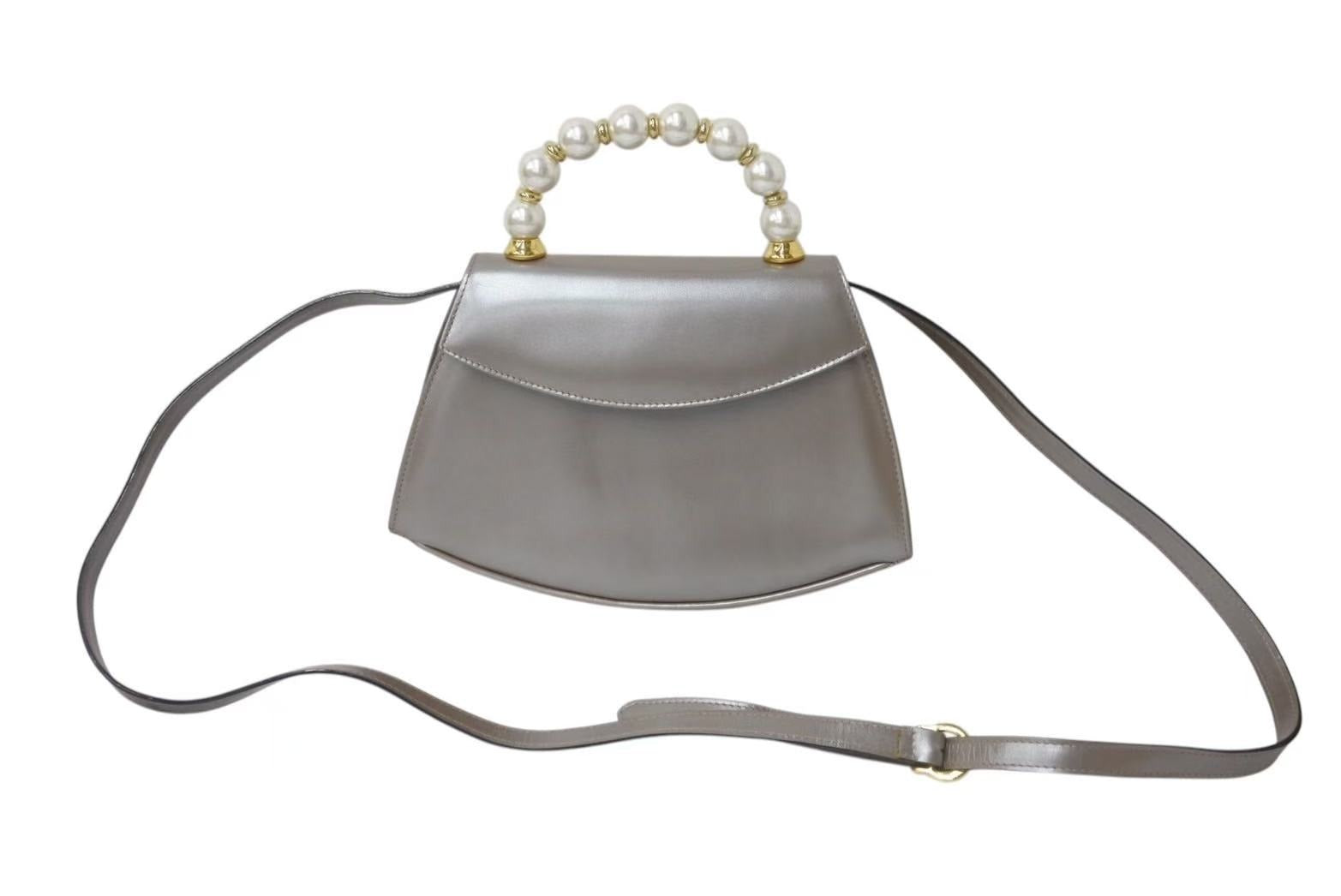 美品　サルヴァトーレフェラガモ ダブ　ガンチーニ　シルバー Salvatore Ferragamo – Casanova Vintage