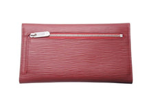 Load image into Gallery viewer, 極美品 LOUIS VUITTON ルイヴィトン カードケース ポルトフォイユ ウジェニ レッド エピレザー M6388M 中古 4c075416