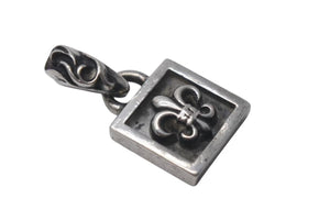 CHROME HEARTS クロムハーツ フレームド BSフレア チャーム ペンダントトップ 重量約5.1g 1998/.925刻印 シルバー925 美品 中古 4c075422