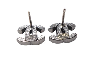 CHANEL シャネル ココマーク ピアス A12V刻印 重量約3.8g シルバー カラー ラインストーン 両耳用 ミル打ち 美品 中古 4c075341