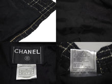 Load image into Gallery viewer, Chanel シャネル ツイード ラメ ハサミモチーフボタン チェック ジャケット P32182 ブラック サイズ48 美品 中古 4c075433