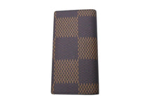 Load image into Gallery viewer, 新品未使用 LOUIS VUITTON × NIGO ルイヴィトン ニゴ ダミエ ジャイアント ポルトフォイユ ブラザ 長財布 N60393 ブラウン 中古 4c075437