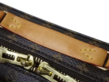 Load image into Gallery viewer, 極美品 LOUIS VUITTON ルイ ヴィトン ジュエリーケース アクセサリーケース モノグラム ブラウン PVC レザー ゴールド金具 中古 4c075461