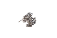 Load image into Gallery viewer, 極美品 CHANEL シャネル ピアス ラインストーン ココマーク イタリア製 メタル 03A シルバー金具 中古 4c075469