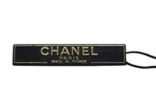 Load image into Gallery viewer, CHANEL シャネル ココマーク ピアス アクセサリー ボタン 03C刻印 メタル シルバー ピンク 美品 中古 4c075473
