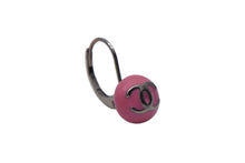 Load image into Gallery viewer, CHANEL シャネル ココマーク ピアス アクセサリー ボタン 03C刻印 メタル シルバー ピンク 美品 中古 4c075473