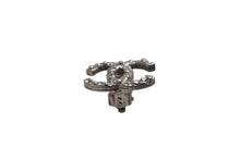 Load image into Gallery viewer, 極美品 CHANEL シャネル イヤリング 両耳 ココマーク A12A刻印 フランス製 メタル ラインストーン 2.7g シルバー金具 中古 4c075481