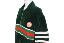 Load image into Gallery viewer, 極美品 GUCCI × adidas グッチ アディダス シェリーライン ベロア トラックジャケット グリーン 691782 XJEKT パッチ ロゴ ゴールド金具 サイズS 中古 4c075514