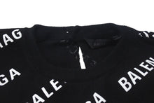 Load image into Gallery viewer, 極美品 BALENCIAGA バレンシアガ Mini Allover Logo Sweater 半袖ニット コットン イタリア製 ブラック ホワイト サイズXS 中古 4c075516