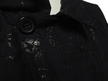 Load image into Gallery viewer, 新品未使用 HERMES エルメス オープンカラーシャツ 開襟シャツ 25SS サイズ50 花柄 総柄 刺繍 ネイビー 中古 4c075535