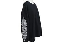 Load image into Gallery viewer, 新品未使用 CHROME HEARTS クロムハーツ スウェット トレーナー サイズXL 新型 ホースシュー フローラル ブラック コットン 中古 4c075547