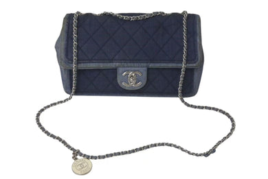 CHANEL シャネル マトラッセ26 ショルダーバッグ 20番台 ブルー ネイビー デニム シルバー金具 美品 中古 4c075560