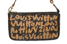 Load image into Gallery viewer, LOUIS VUITTON ルイヴィトン ポシェットアクセソワ―ル アクセサリーポーチ M92193 モノグラム グラフィティ PVC 中古 4c075562