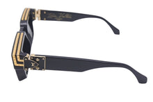 Load image into Gallery viewer, LOUIS VUITTON ルイヴィトン サングラス Z1165E 1.1 ミリオネア ブラック 58□17 145 ゴールド金具 美品 中古 4c075579