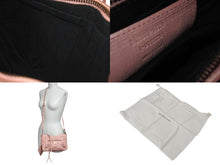 Load image into Gallery viewer, 極美品 BALENCIAGA バレンシアガ ザ ゲッタウェイ ショルダーバッグ 242803 6820 ピンク レザー ブラックメタル金具 中古 4c075641