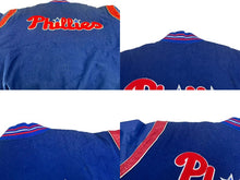 Load image into Gallery viewer, JH DESIGN JHデザイン リバーシブル バーシティジャケット スタジャン PHILLIES フィリーズ MLB ブルー ウール アクリル レザー XXL 美品 中古 4c075671