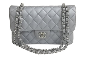 CHANEL シャネル チェーンショルダーバッグ マトラッセ23 キャビアスキン シルバー シルバー金具 ランダムシリアル 中古 4c075675