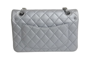 CHANEL シャネル チェーンショルダーバッグ マトラッセ23 キャビアスキン シルバー シルバー金具 ランダムシリアル 中古 4c075675