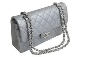 CHANEL シャネル チェーンショルダーバッグ マトラッセ23 キャビアスキン シルバー シルバー金具 ランダムシリアル 中古 4c075675