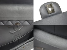 Load image into Gallery viewer, CHANEL シャネル チェーンショルダーバッグ マトラッセ23 キャビアスキン シルバー シルバー金具 ランダムシリアル 中古 4c075675