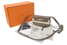 Load image into Gallery viewer, 新品未使用 HERMES エルメス ショルダーバッグ ケリームーブ スイフト エトゥープ ゴールド金具 B刻印 4c075677