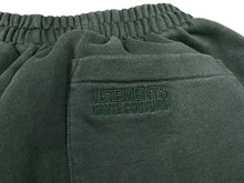 画像をギャラリービューアに読み込む, VETEMENTS ヴェトモン HAUTE COUTURE スウェットパンツ UE52PA160V グリーンコットン S 美品 中古 4c075679 