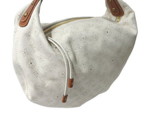 Load image into Gallery viewer, 極美品 LOUIS VUITTON ルイヴィトン マヒナ オナタGM ショルダーバッグ M95460 ブロン ホワイト ブラウン レザー ゴールド金具 中古 4c075692